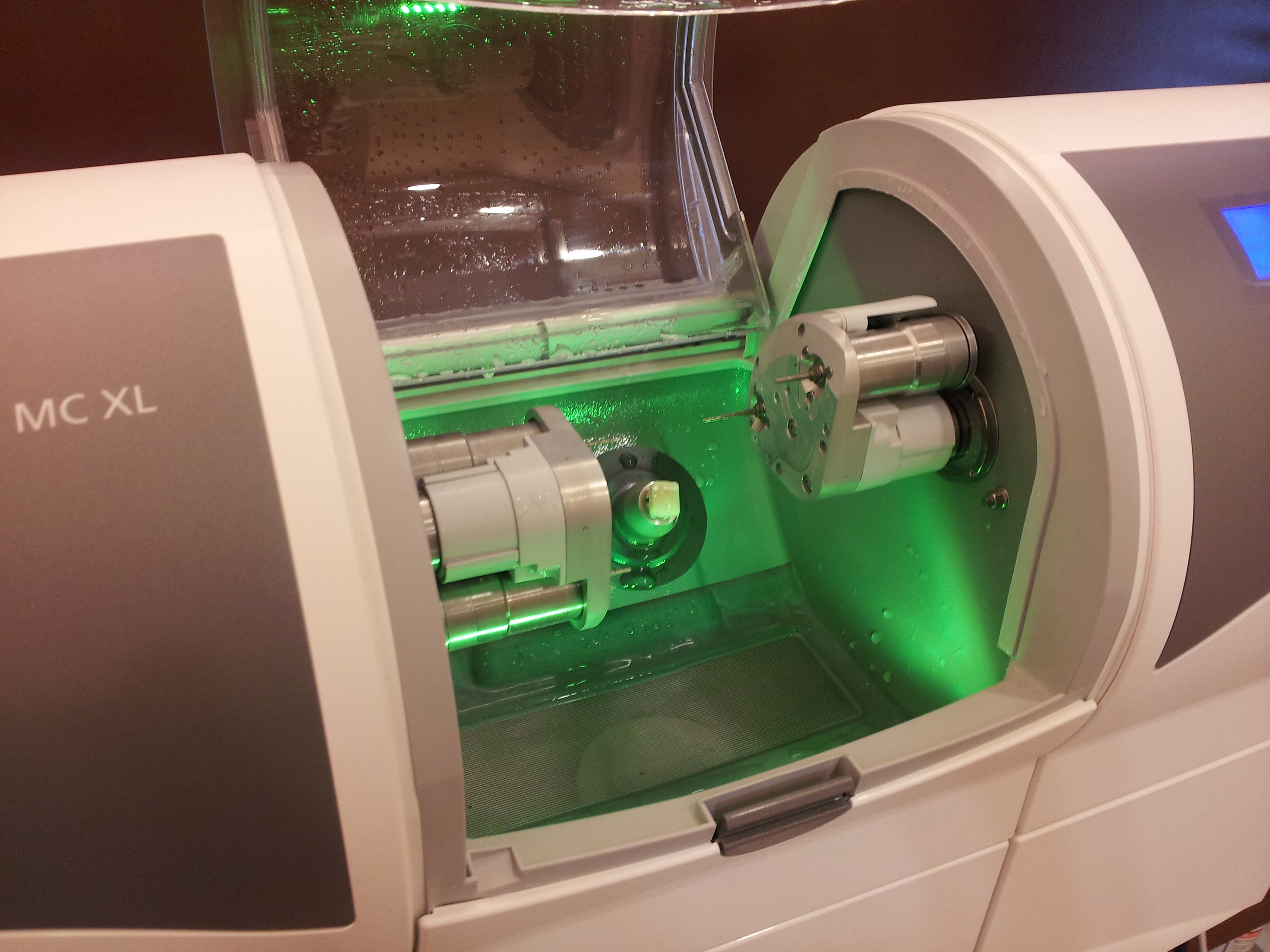 セレック導入しました。